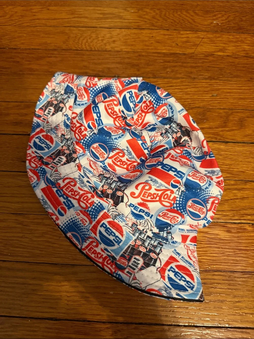 SHEIN Red White Blue Logo Print Bucket Hat - Picture 4 of 6